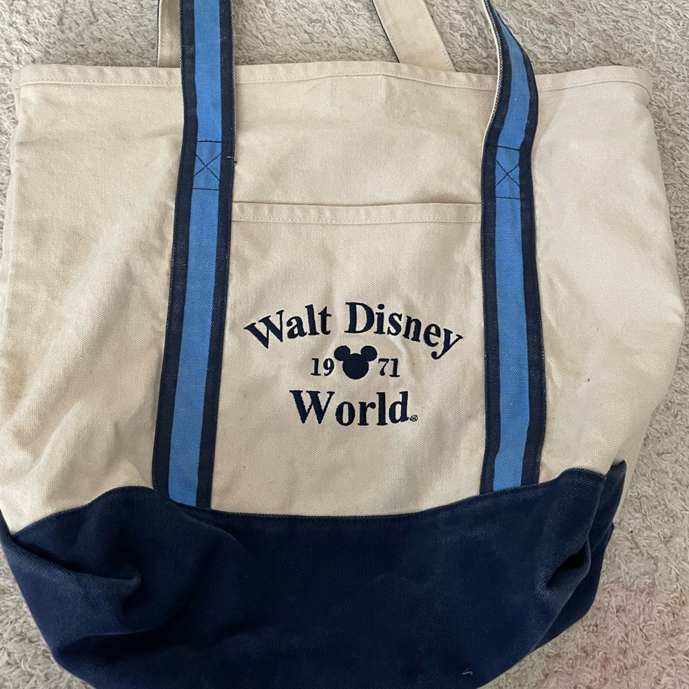 disney parks handbag b804
